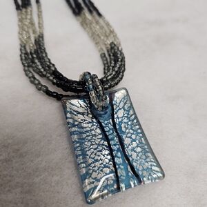 Elegant Blue and Silver Pendant Necklace